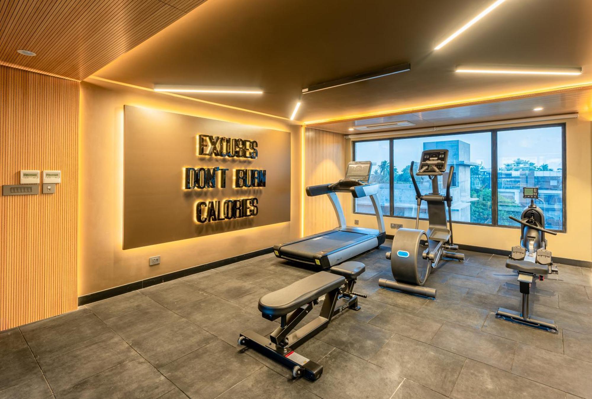 Park Inn & Suites By Radisson Thrissur East Fort Экстерьер фото