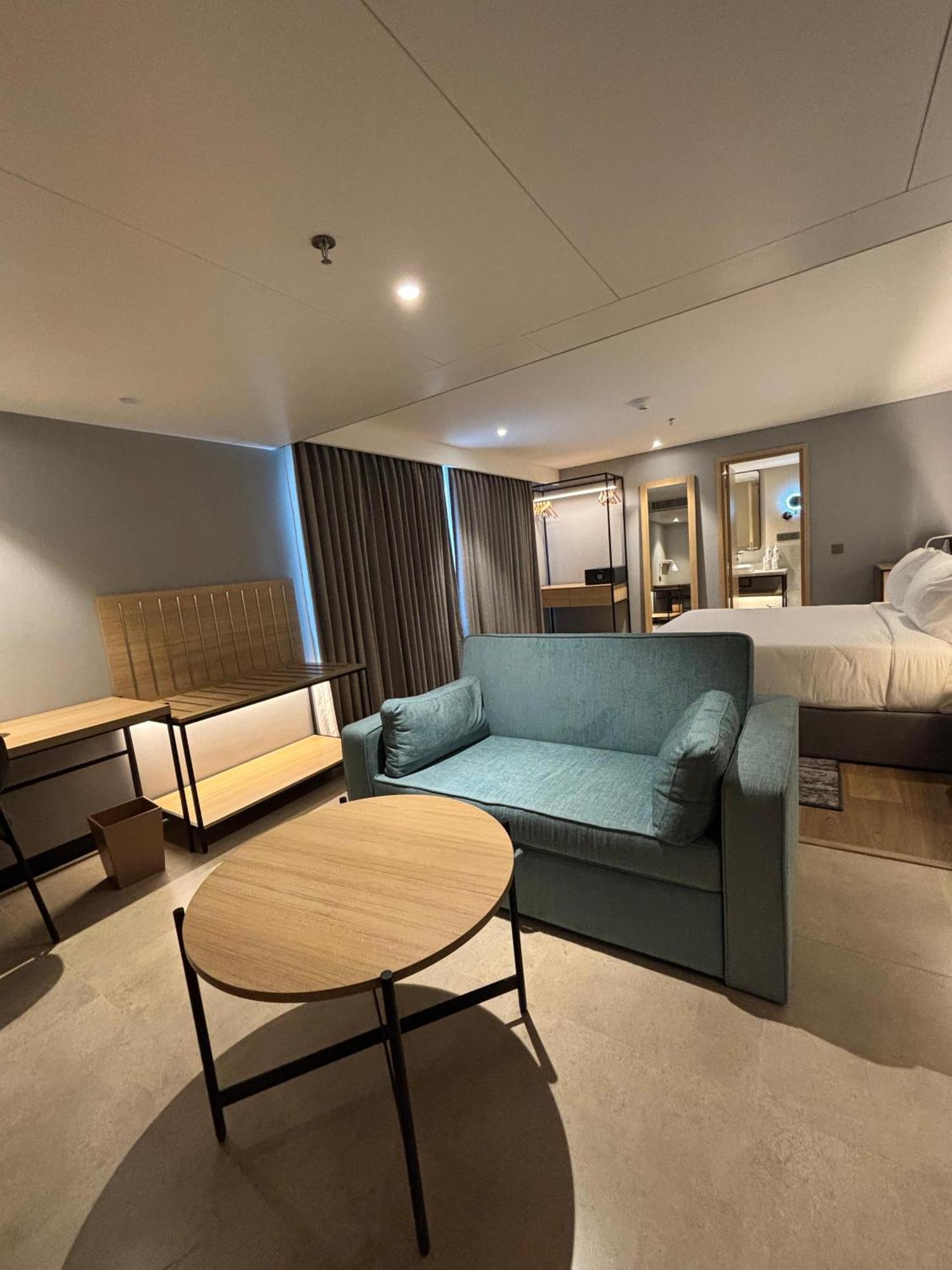 Park Inn & Suites By Radisson Thrissur East Fort Экстерьер фото