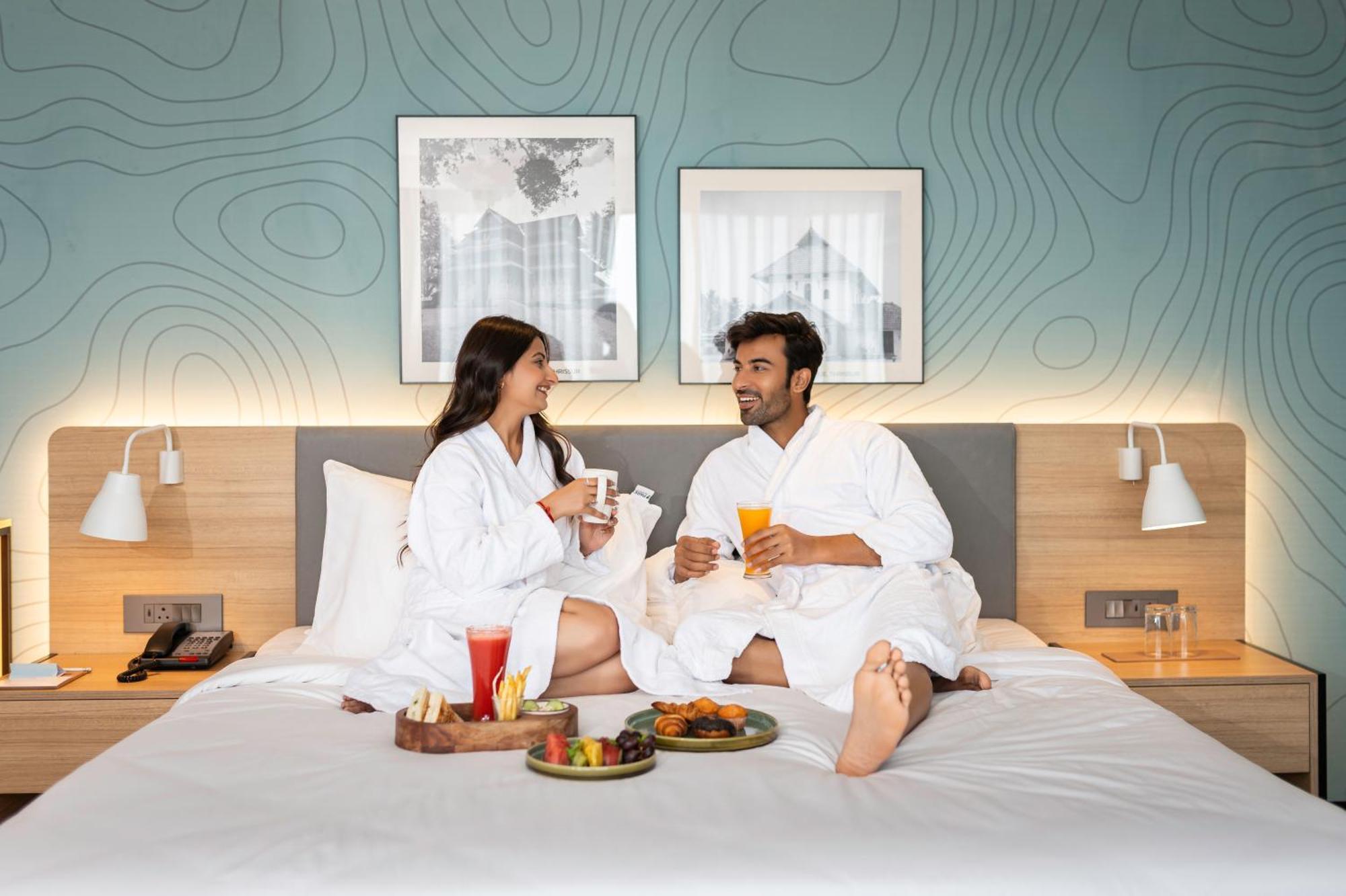 Park Inn & Suites By Radisson Thrissur East Fort Экстерьер фото